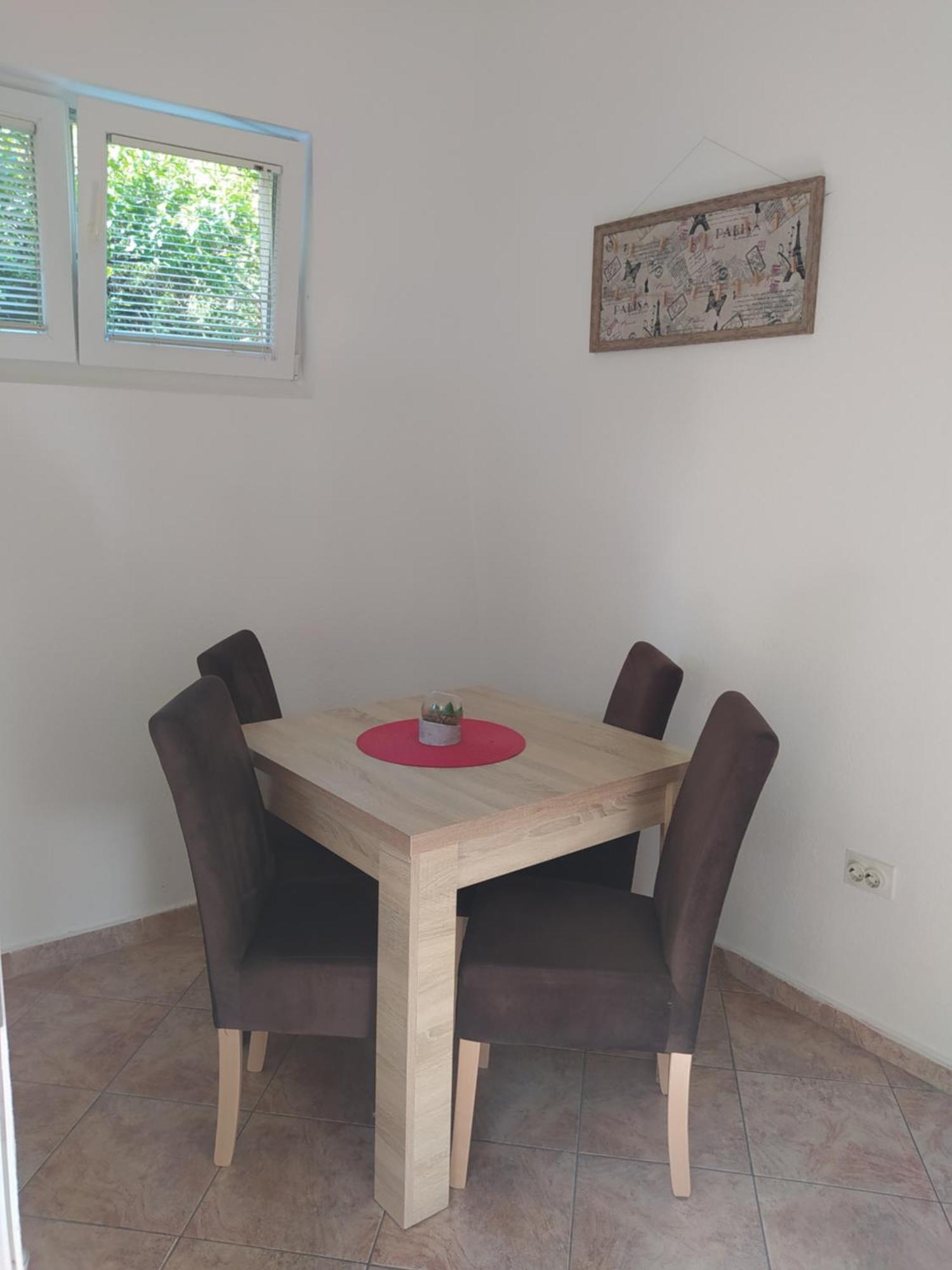 Petrovic Apartmani Tivat Ngoại thất bức ảnh