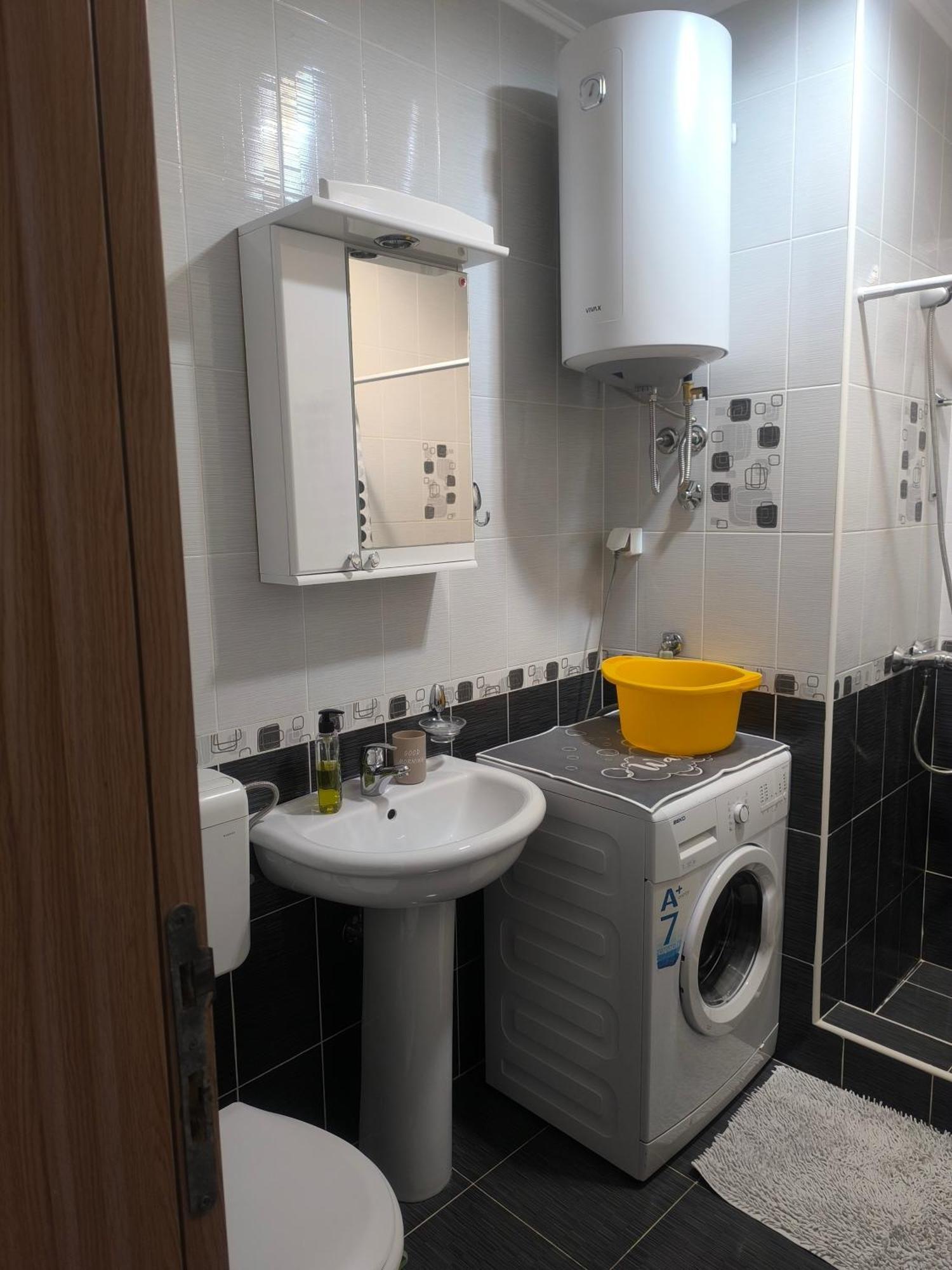 Petrovic Apartmani Tivat Ngoại thất bức ảnh